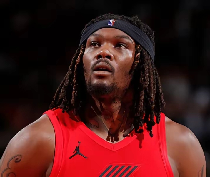 包含开拓者击败快船,后卫轰下分,全队取得关键胜利的词条 包含开拓者击败快船,后卫轰下分,全队取得关键胜利的词条